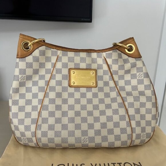 Authentic Louis Vuitton Galliera PM Damier Azure shoulder bag with COA. - Picture 1 of 6